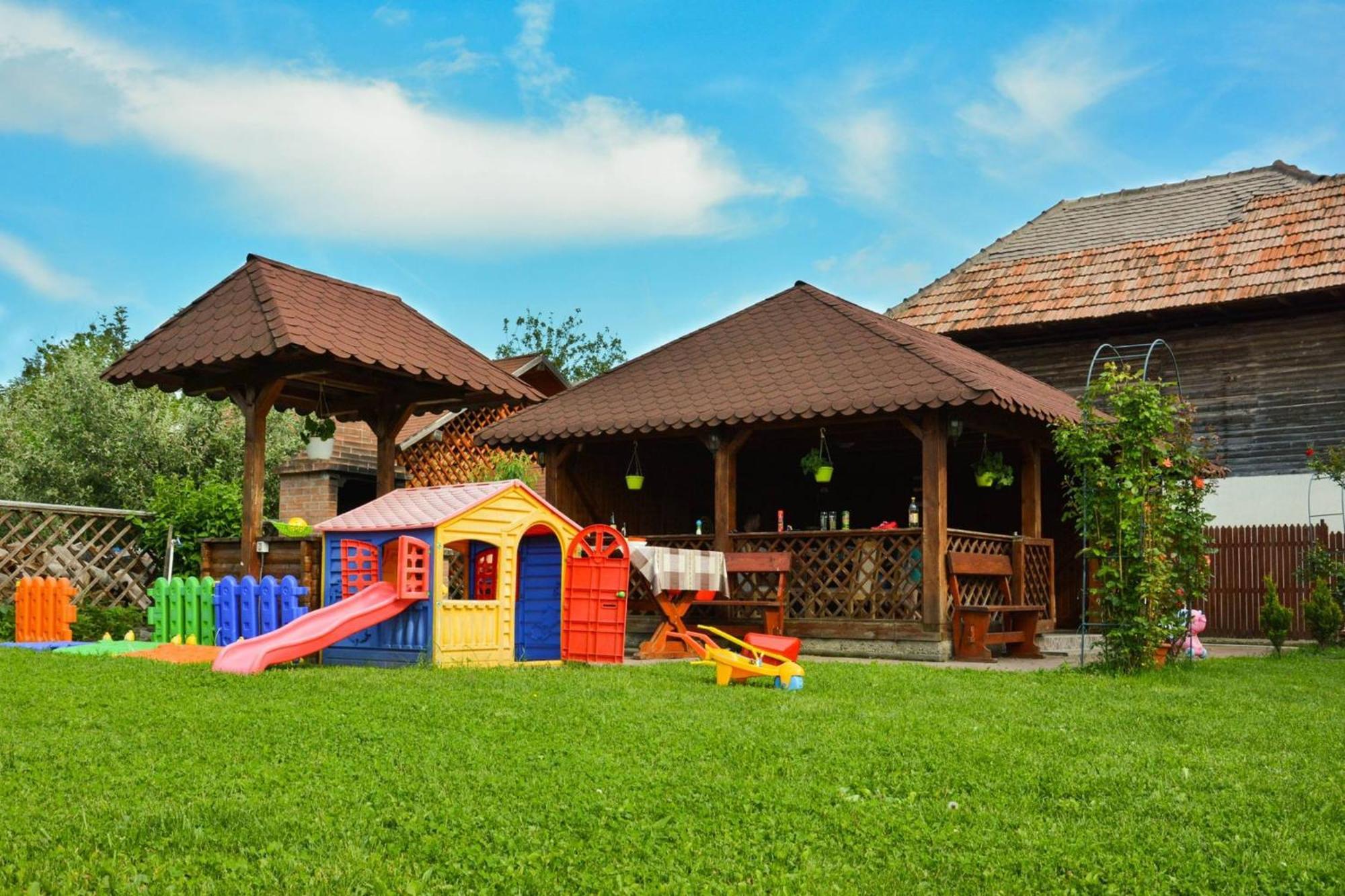 Casa Leu Hotel Curtea de Argeş Exterior foto
